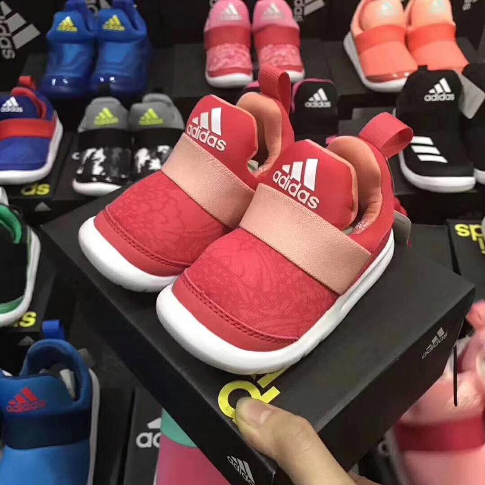 Giày sneaker Adidas cho bé