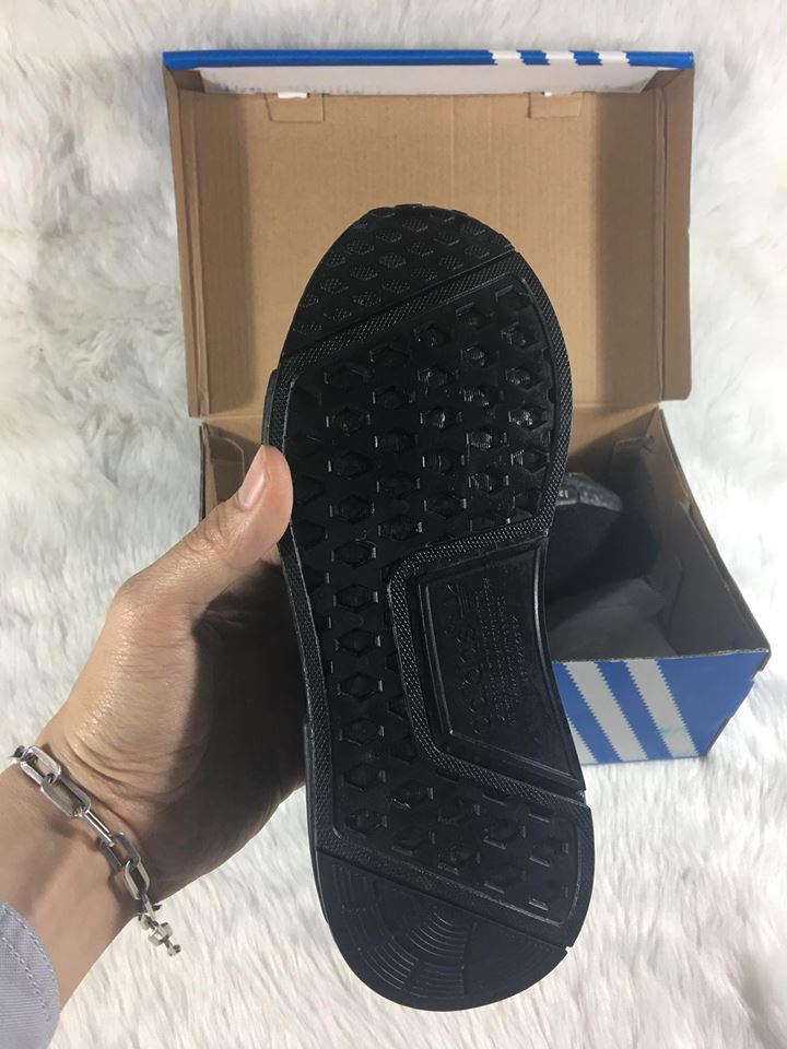 Giày adidas nmd r1 full đen