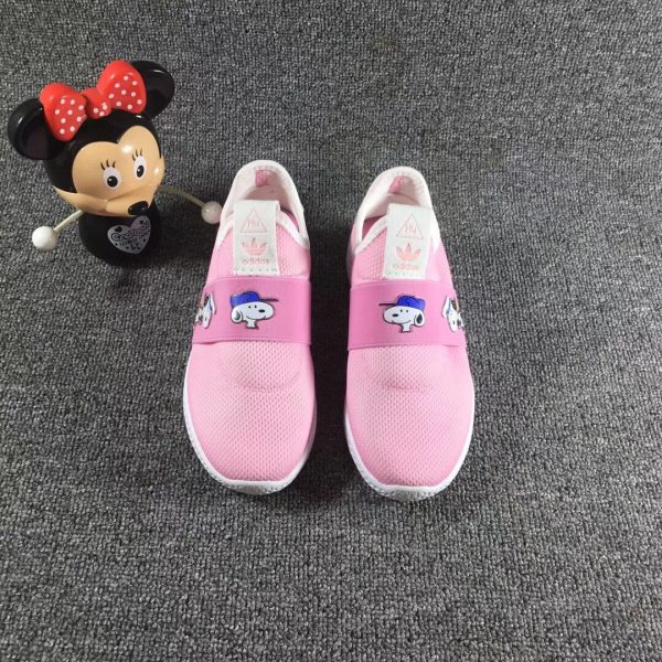 Giày trẻ em adidas màu hồng kute