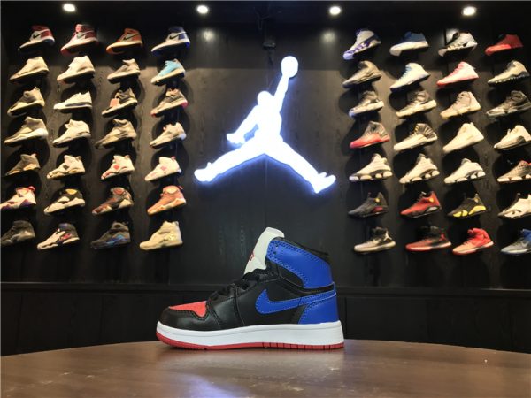 Giày Nike Jordan 1 Retro 4 màu xanh đỏ trắng đen