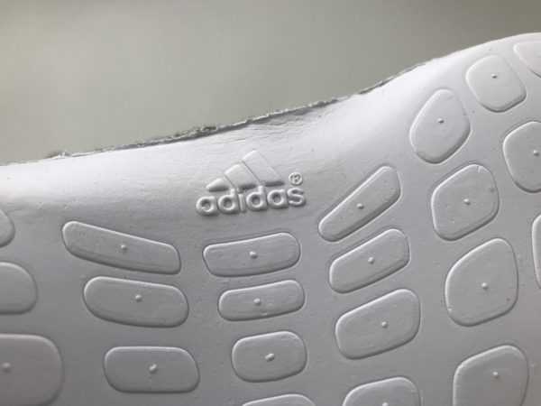 Giày Adidas Ultra Boost 2.0 xám gót xanh