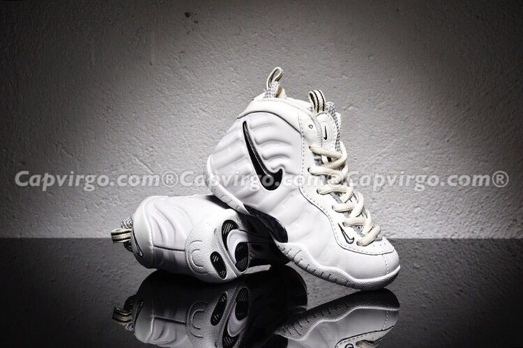 Giày trẻ em Air Jordan 1 Mid trắng sữa