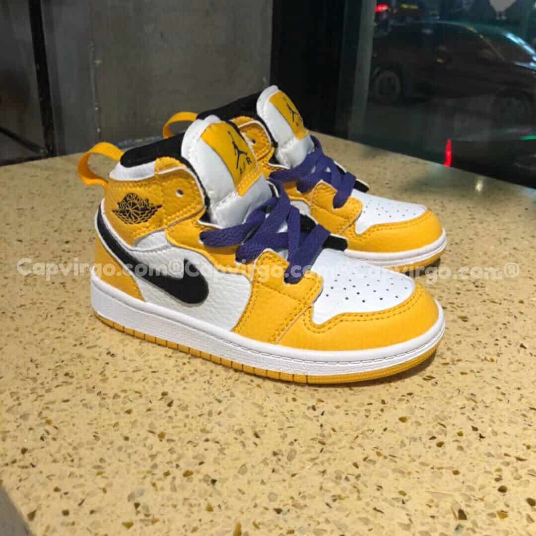 Giày trẻ em Air Jordan 1 Mid màu vàng trắng