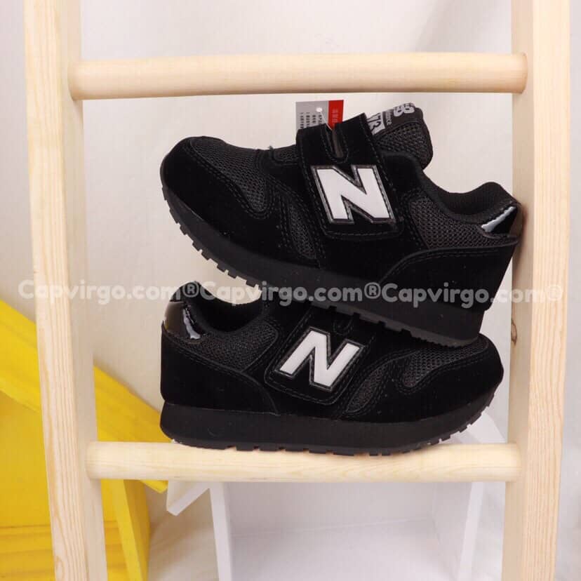 Giày trẻ em New Balance dán dính màu đen