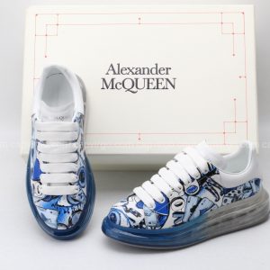Giày McQueen họa tiết paint hình quân bài màu xanh nước biển