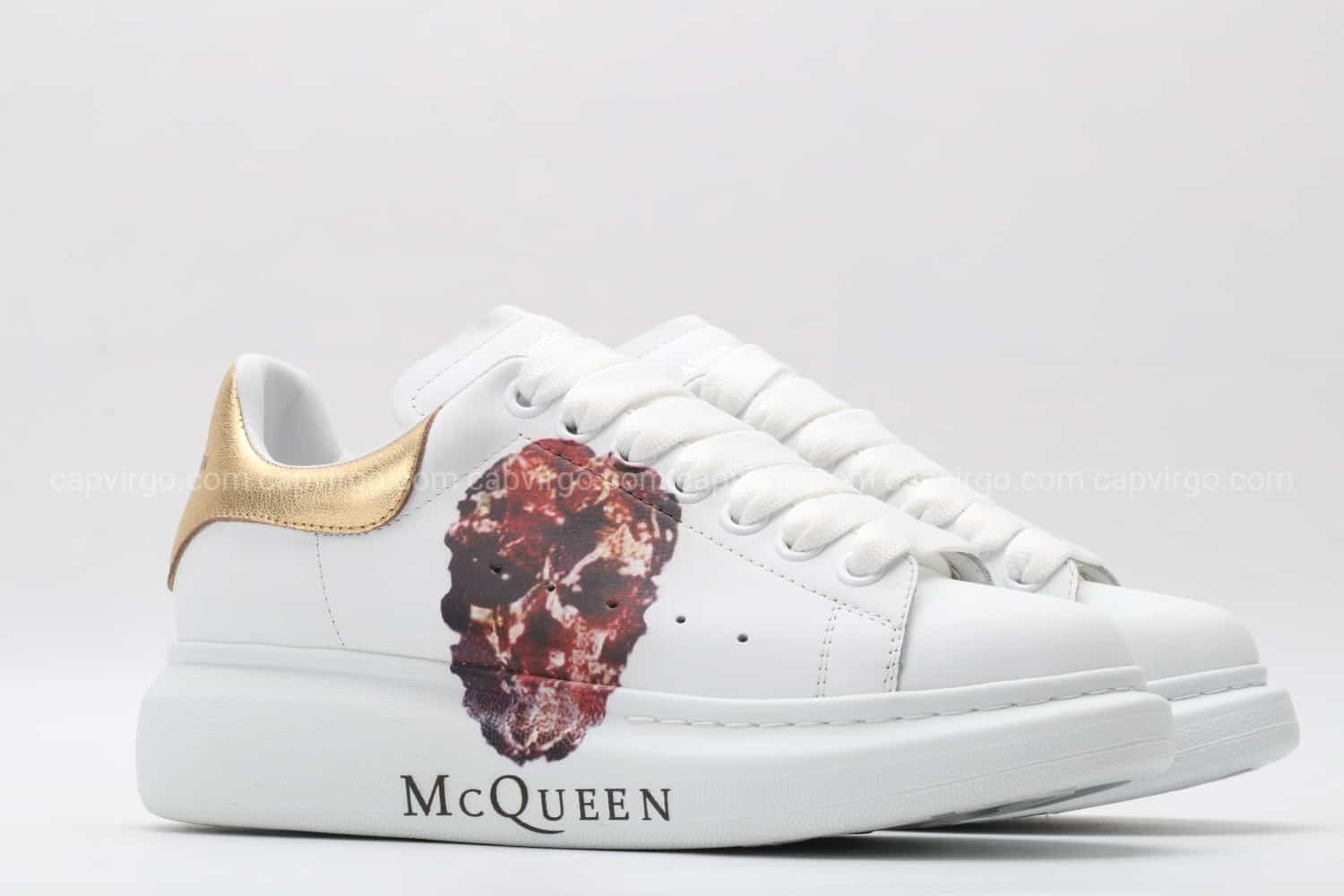 Giày McQueen siêu cấp trắng gót vàng họa tiết đầu lâu
