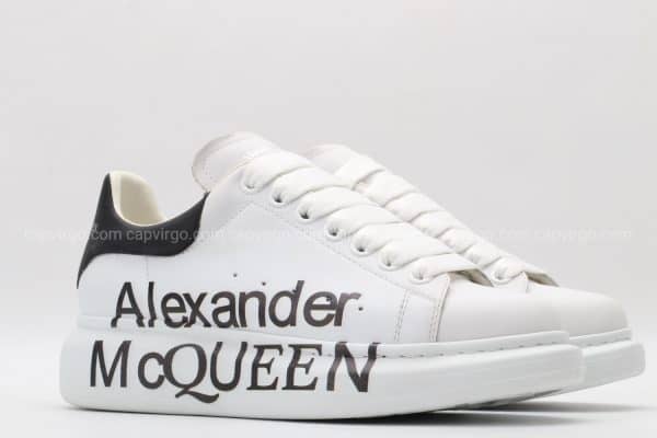 Giày McQueen rep 1:1 trắng gót đen bản chữ to