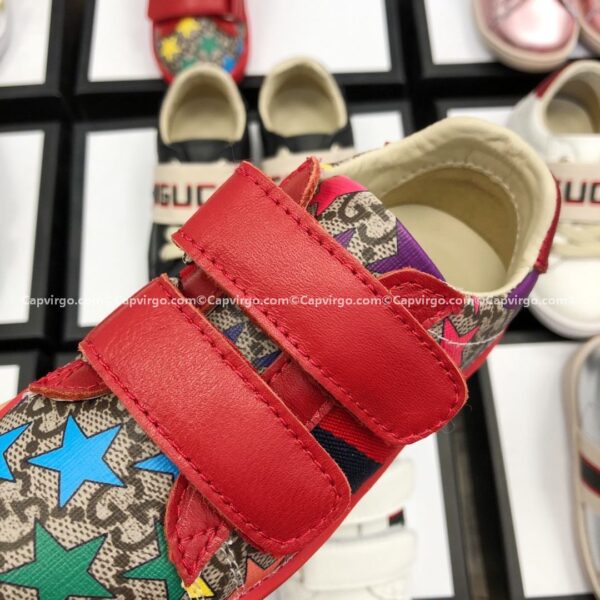 Giày Gucci trẻ em màu đỏ họa tiết ngôi sao
