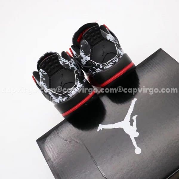 Giày trẻ em Air Jordan 4 màu đen đỏ trắng