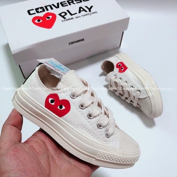 Giày Converse PLAY tim màu trắng cổ thấp