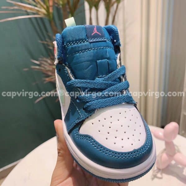 Giày trẻ em Air Jordan 1 Mid màu xanh họa tiết
