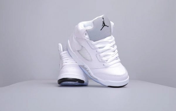 Giày trẻ em Air Jordan 5 Retro màu trắng bạc