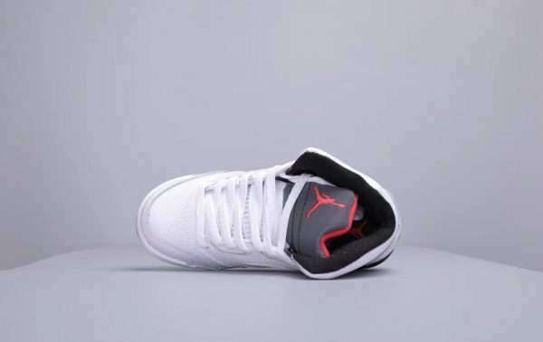 Giày trẻ em Air Jordan 5 Retro màu trắng ghi