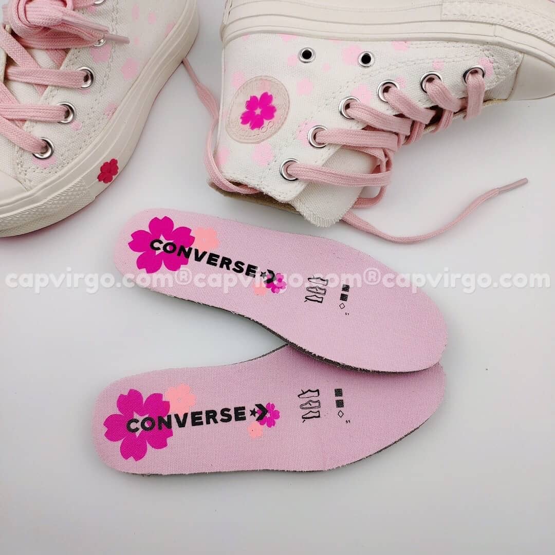 Giày Converse trẻ em hoa cao cổ màu trắng