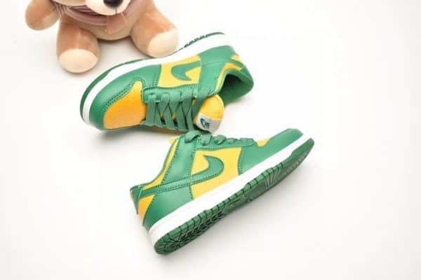 Giày trẻ em Nike SB Dunk Low Pro màu xanh vàng