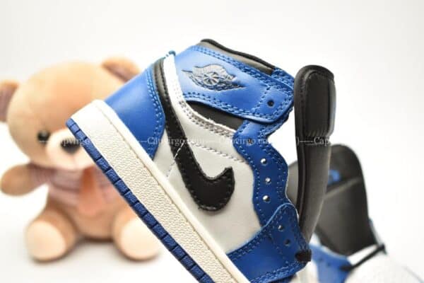 Giày trẻ em Jordan1 Retro High OG xanh dương trắng