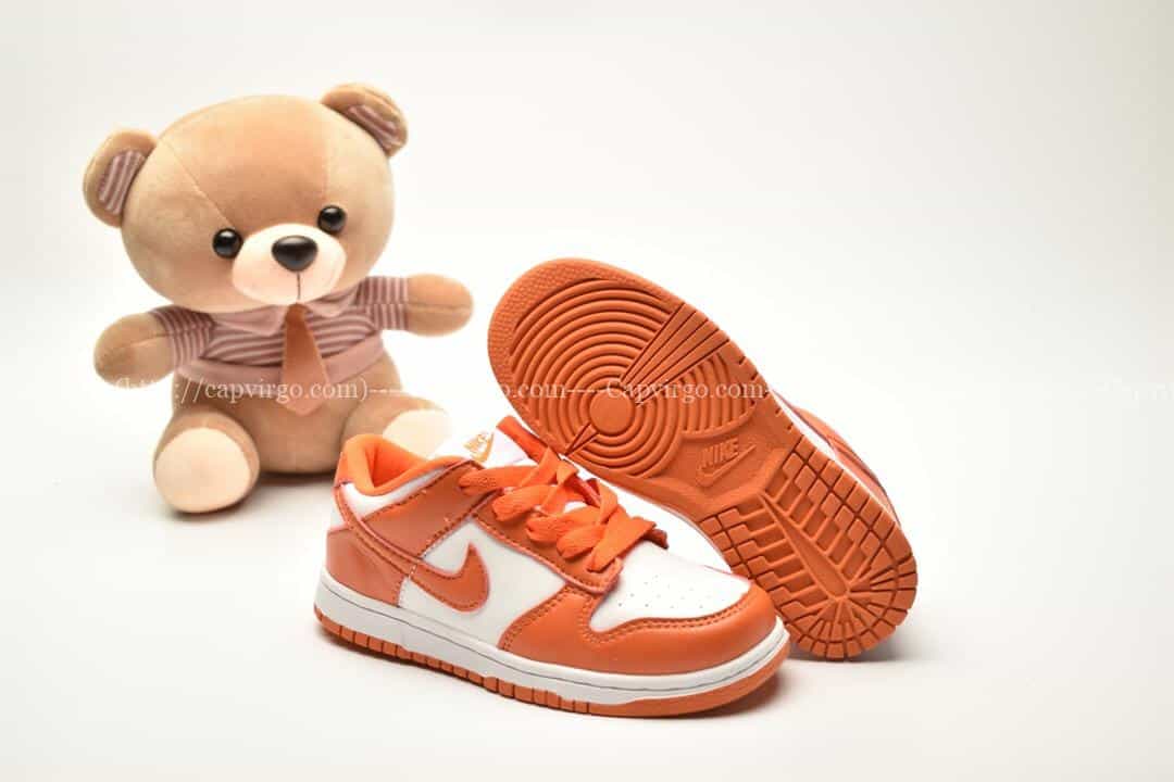 Giày trẻ em Nike SB Dunk Low Pro màu trắng cam