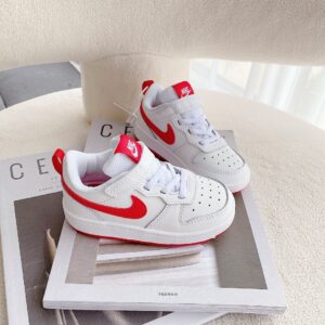 Giày trẻ em Nike Air Force One Tooling Low-Top màu trắng đế đỏ