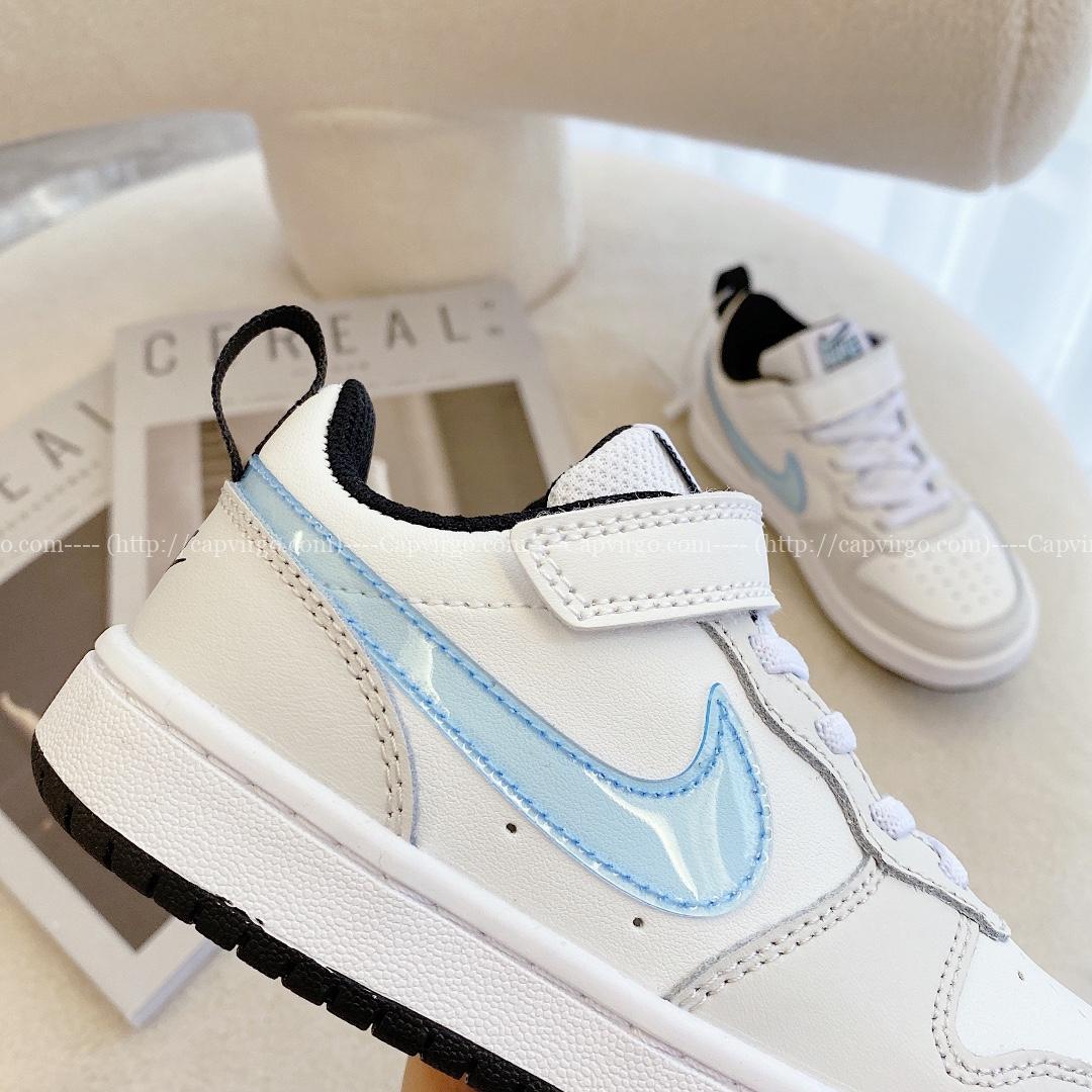 Giày trẻ em Nike Air Force One Tooling Low-Top màu trắng logo xanh