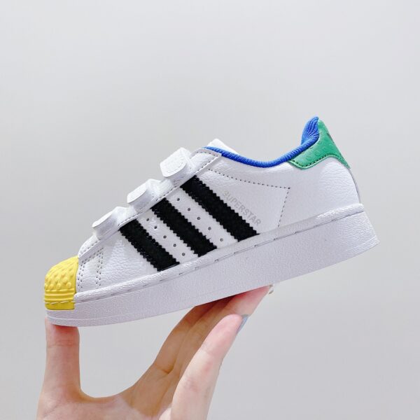 Giày thể thao trẻ em AD × LEGO Shell Toe mũi giày xanh vàng