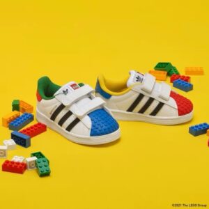 Giày thể thao trẻ em AD × LEGO Shell Toe mũi giày xanh đỏ