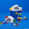 Giày thể thao trẻ em AD × LEGO Shell Toe mũi giày xanh vàng
