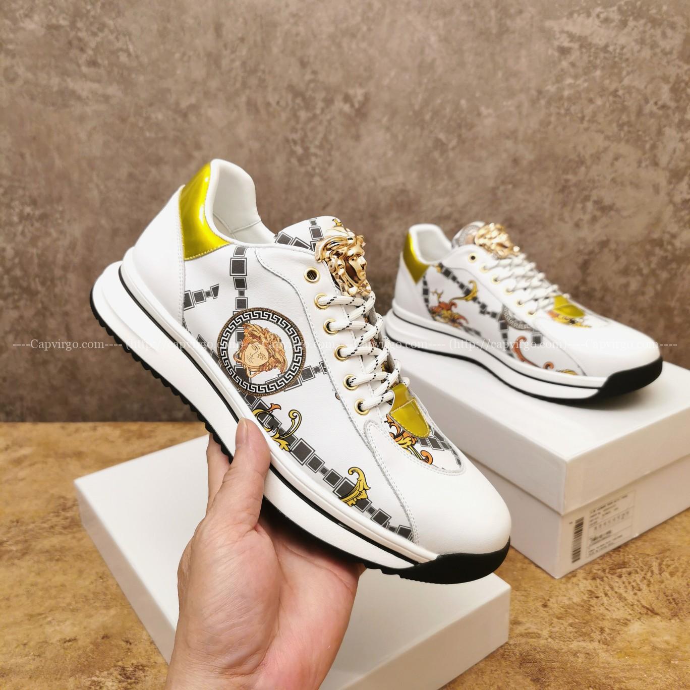 Giày Versace màu trắng họa tiết hoa văn