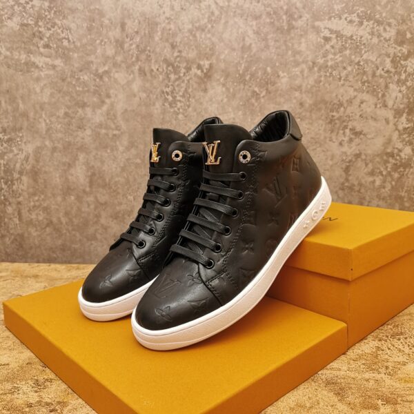 Giày Louis Vuitton cao cổ siêu cấp màu đen