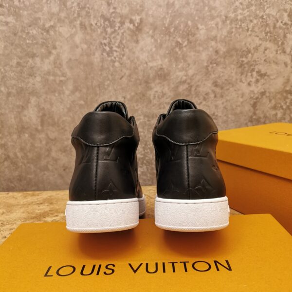 Giày Louis Vuitton cao cổ siêu cấp màu đen