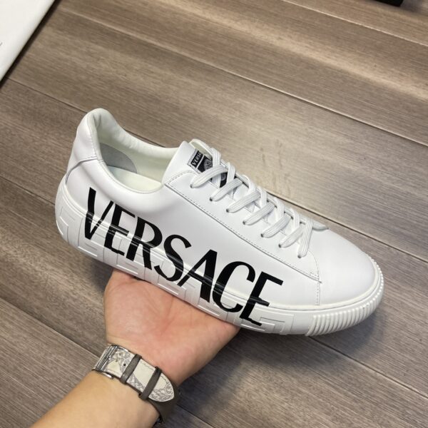 Giày Versace Original Single Vasachi trắng hoạt tiết chữ Versace
