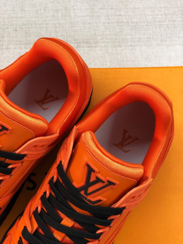 Giày thể thao Louis Vuitton màu cam