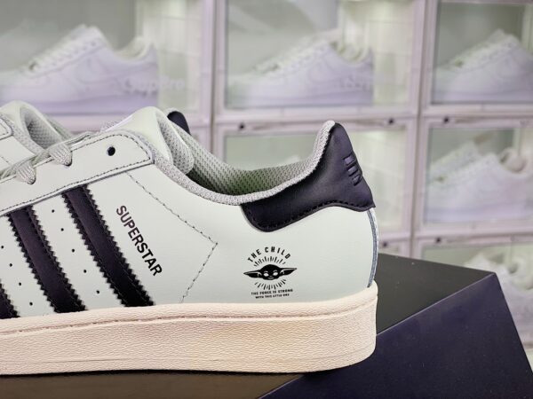 Giày Adidas Superstar màu ghi xanh