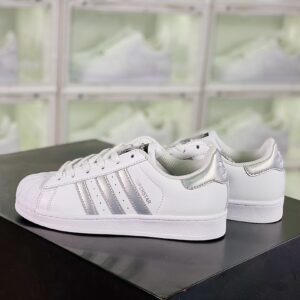 Giày Adidas Superstar màu trắng sọc ghi
