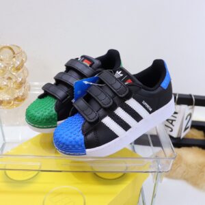 Giày thể thao trẻ em AD × LEGO màu đen mũi giày xanh