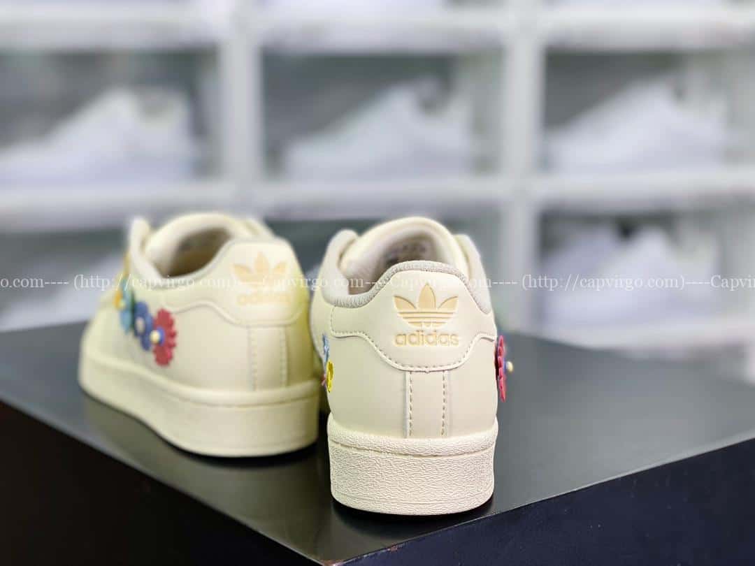 Giày Adidas Originals Superstar W"White/Daisy" họa tiết gắn hoa