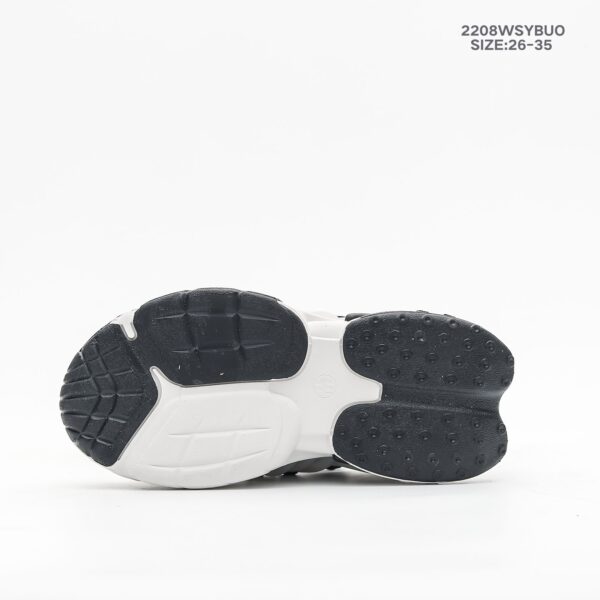 Giày Adidas trẻ em mẫu du thuyền không gian mới nhất màu trắng đen