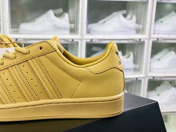Giày Originals Superstar W màu vàng