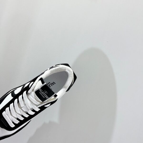 Giày Valentino NETRUNNER đệm khí màu trắng đen