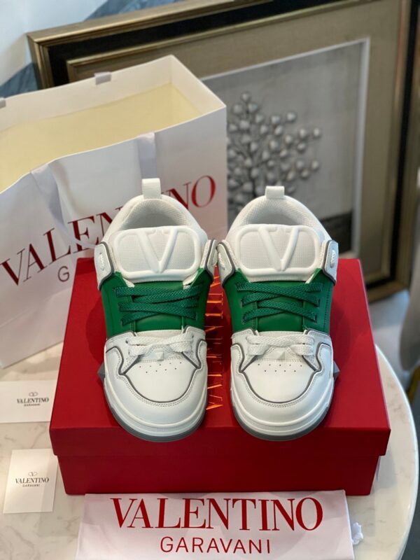 Giày Valentino Likeauth mẫu mới màu trắng vạch xanh lá