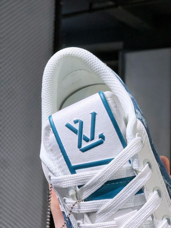 Giày Louis Vuitton Charlie màu trắng xanh
