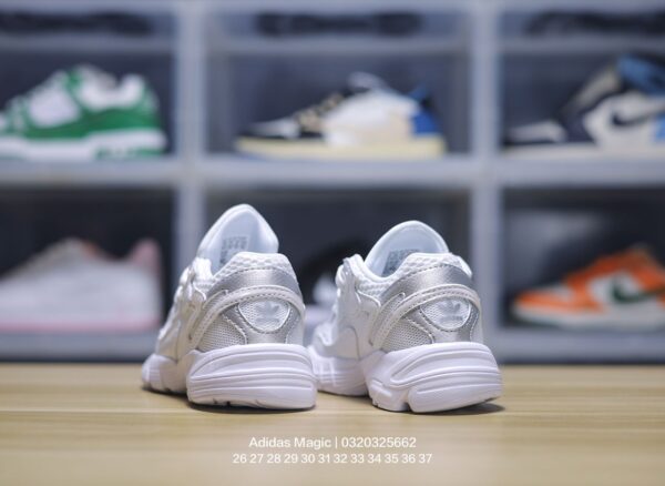 Giày Adidas Originals Astir trẻ em full trắng