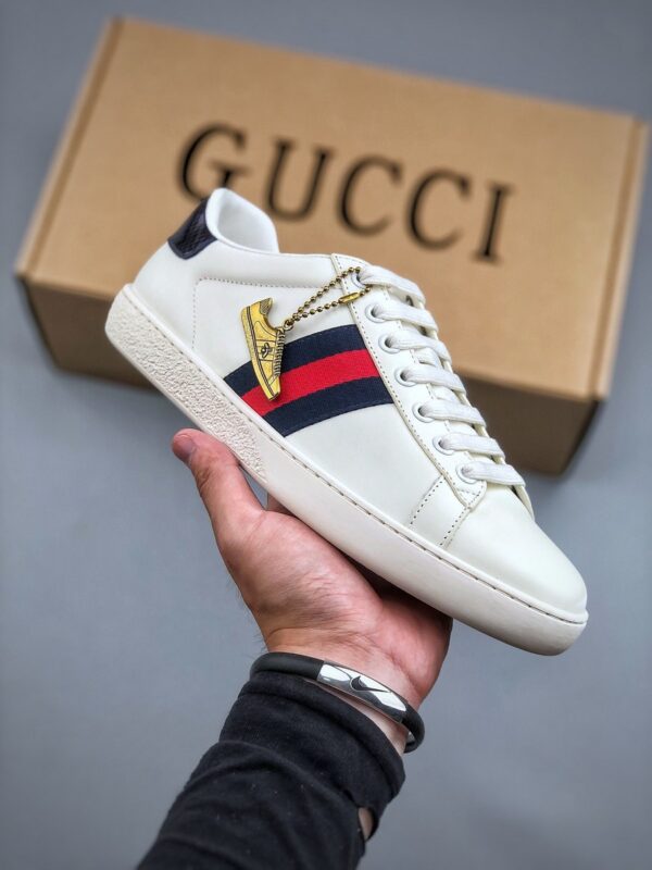 Giày Gucci Ace màu trắng gót tím than