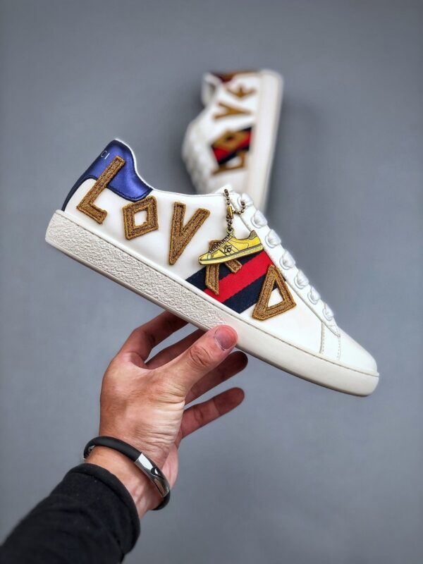 Giày Gucci Ace trắng họa tiết chữ Love thêu