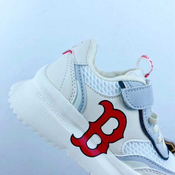 Giày MLB Chunky Runner trẻ em họa tiết chữ B đỏ