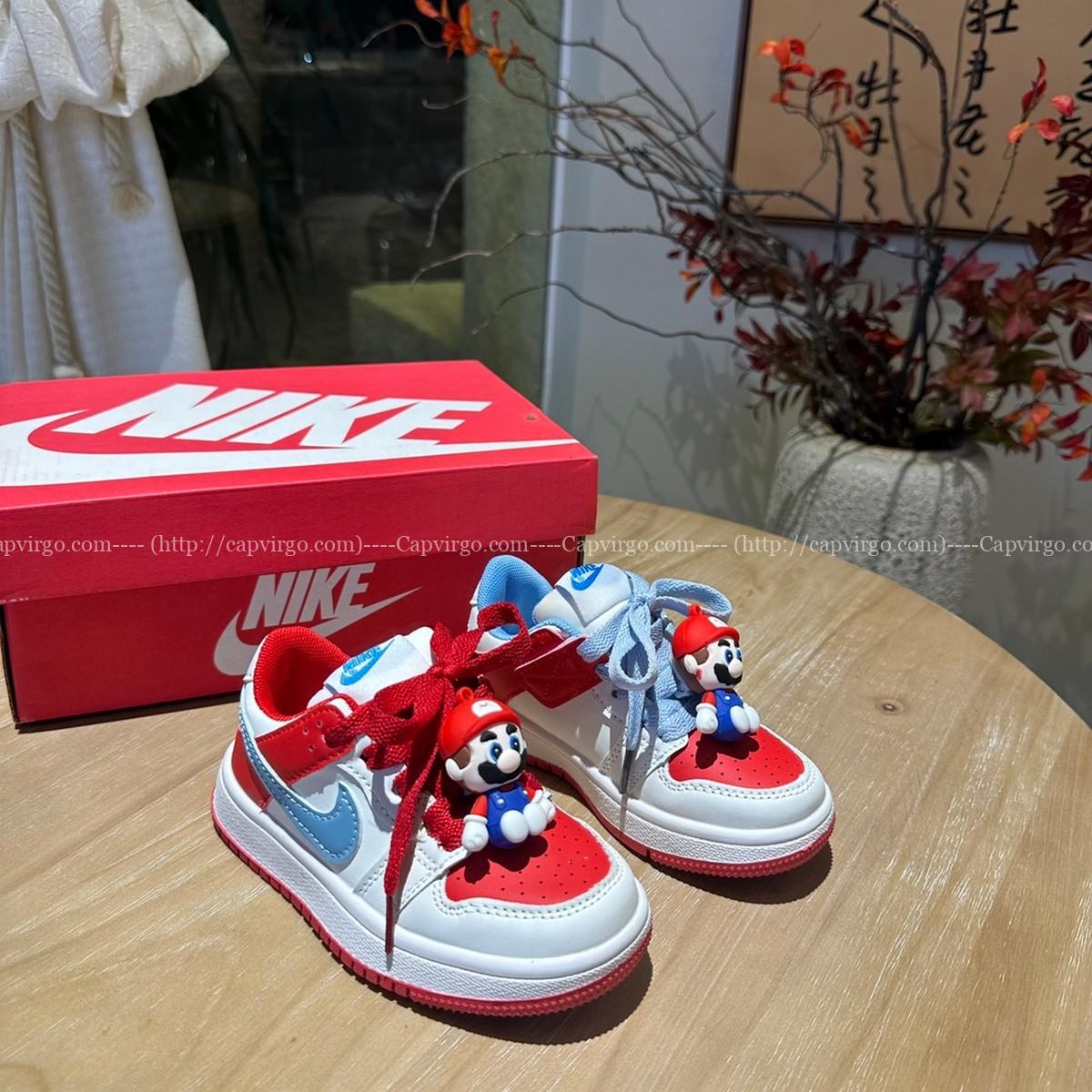 Giày nike Mario trẻ em màu đỏ trắng logo xanh