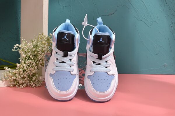 Giày Air Jordan 1 trẻ em siêu cấp màu xanh pastel