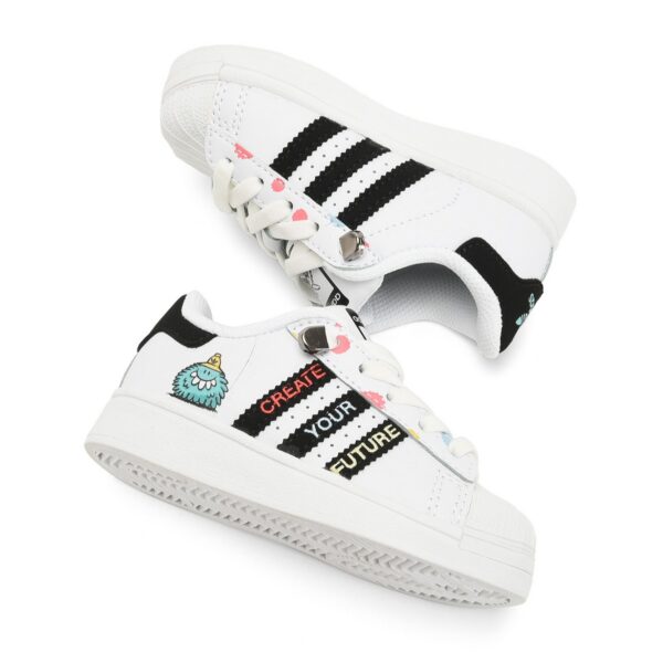 Giày Adidas superstar trẻ em trắng vạch đen chữ