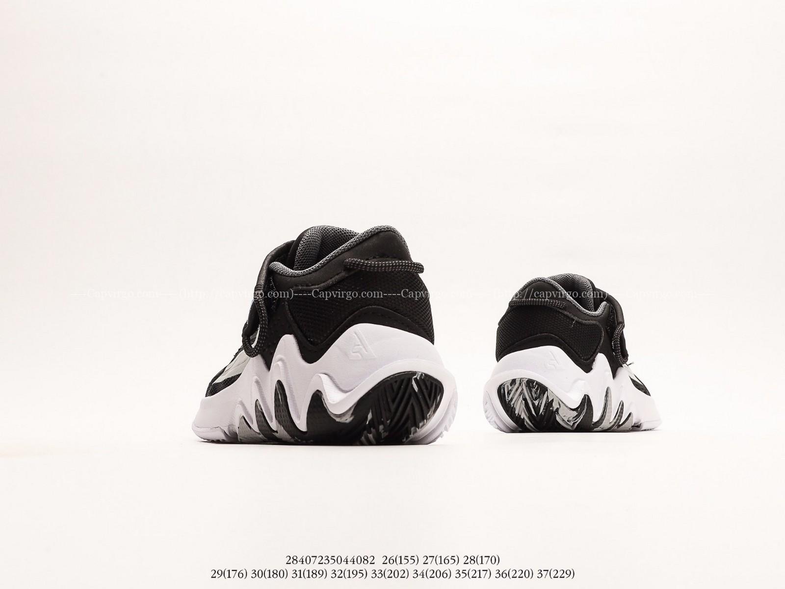 Giày Nike GIANNIS IMMORTALITY trẻ em màu đen trắng