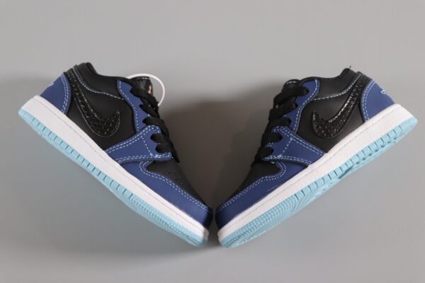 Giày Air Jordan 1 Low trẻ em màu đen xanh