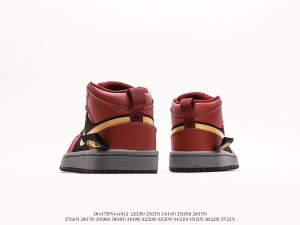 Giày Air Jordan Retro 1 trẻ em màu đỏ mận logo vàng